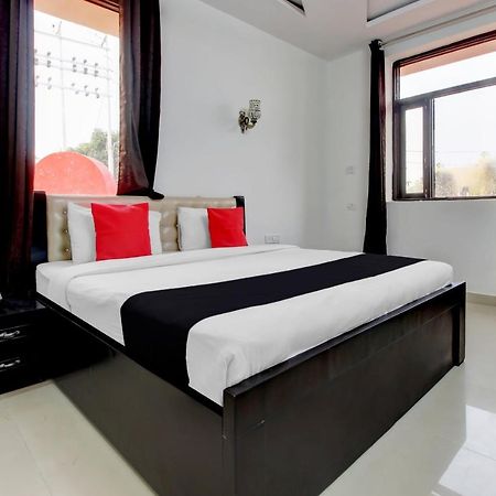 Elegance Resort Mathura Bagian luar foto