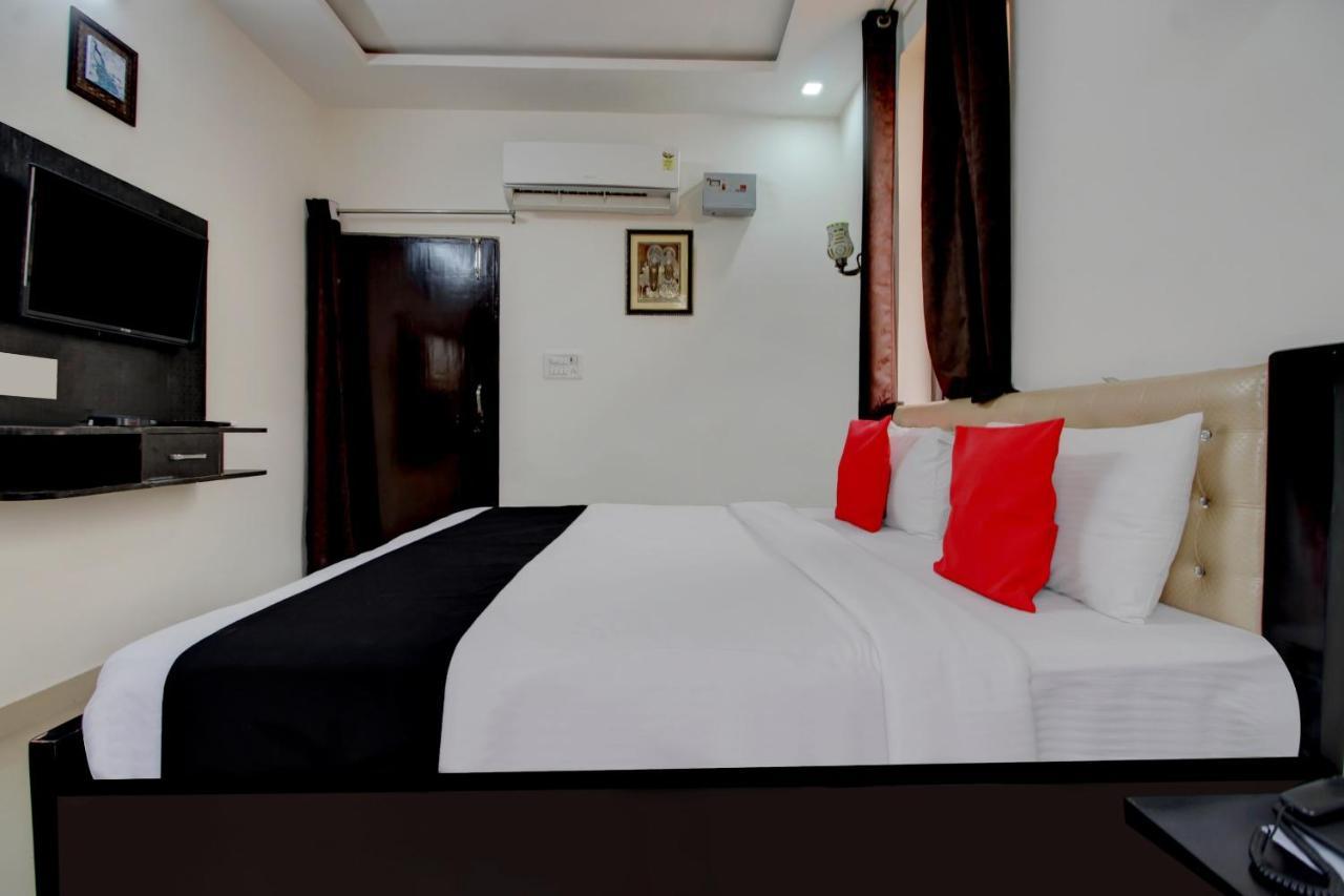 Elegance Resort Mathura Bagian luar foto