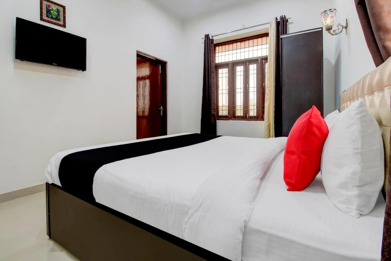Elegance Resort Mathura Bagian luar foto