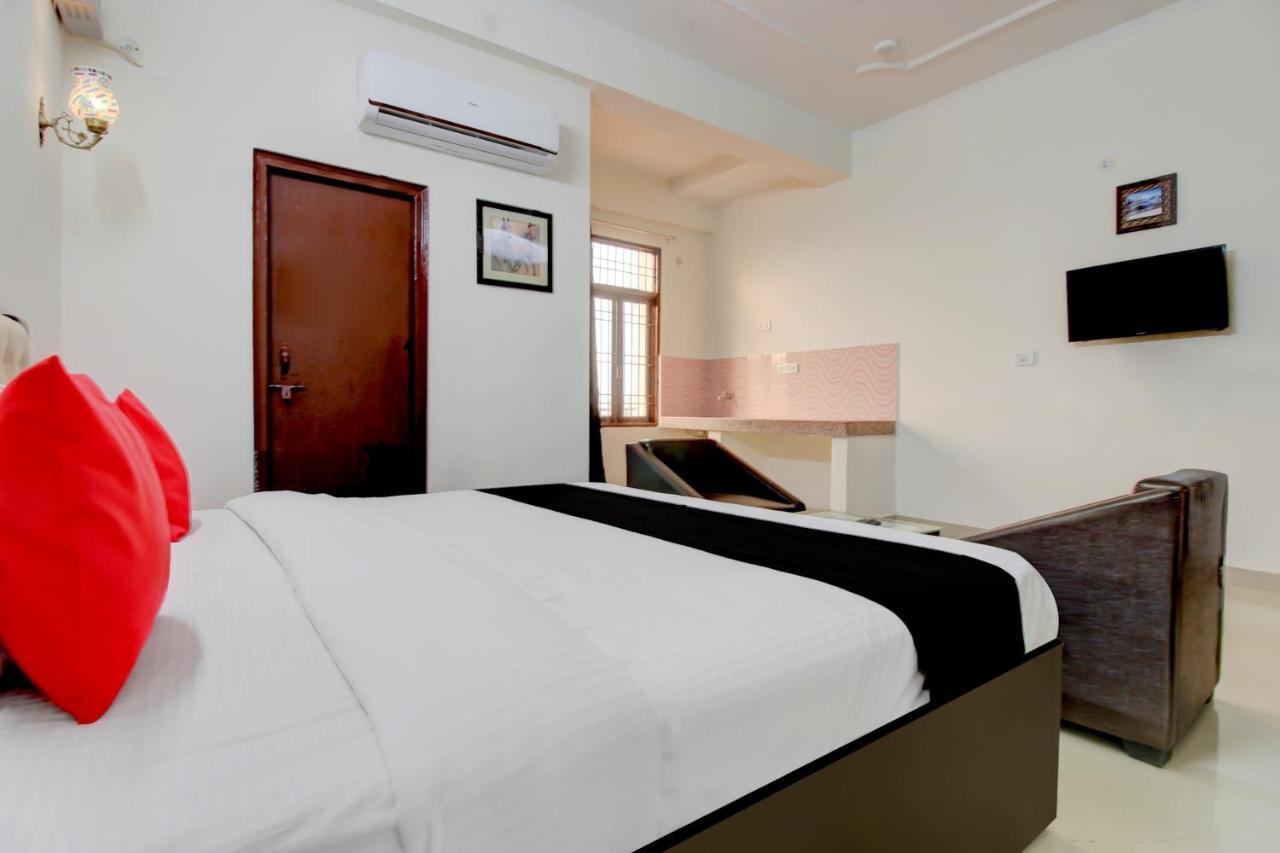 Elegance Resort Mathura Bagian luar foto
